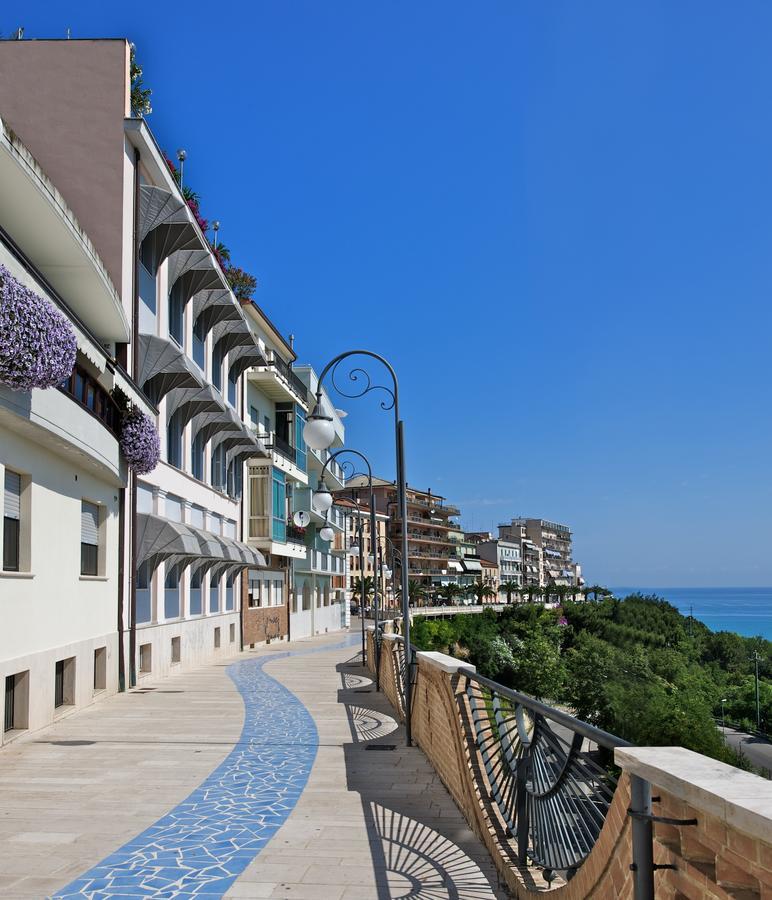 אורטונה Hotel Ideale מראה חיצוני תמונה